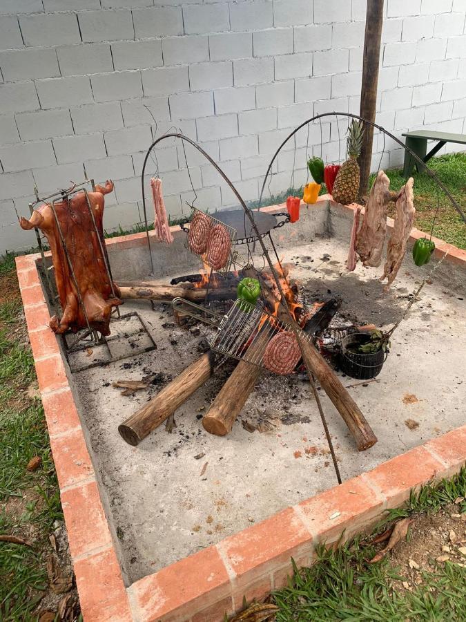 Casa Dom Quixote, Pequena Chacara No Centro Da Cidade Villa Atibaia Eksteriør bilde